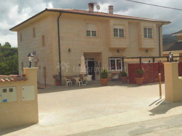 Hotel Rural Puerta De Caderechas Terminon Exteriör bild